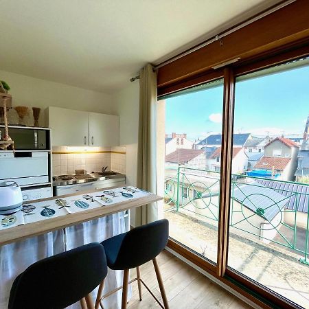 Salm, Coquet Studio Avec Balcon Ouistreham Esterno foto