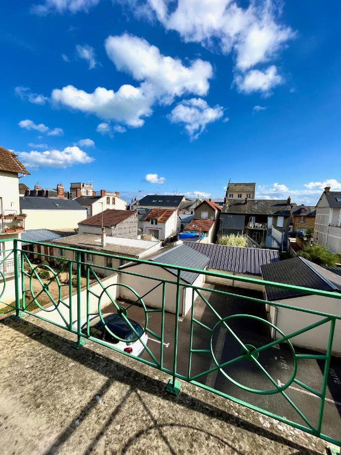 Salm, Coquet Studio Avec Balcon Ouistreham Esterno foto