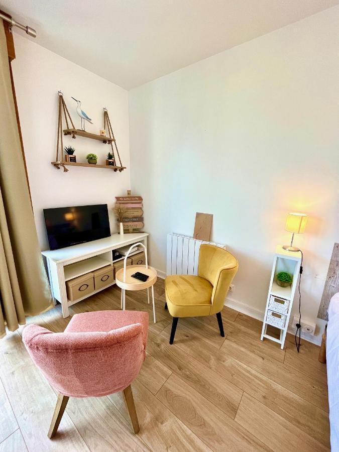 Salm, Coquet Studio Avec Balcon Ouistreham Esterno foto