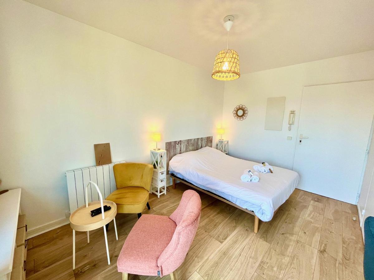Salm, Coquet Studio Avec Balcon Ouistreham Esterno foto
